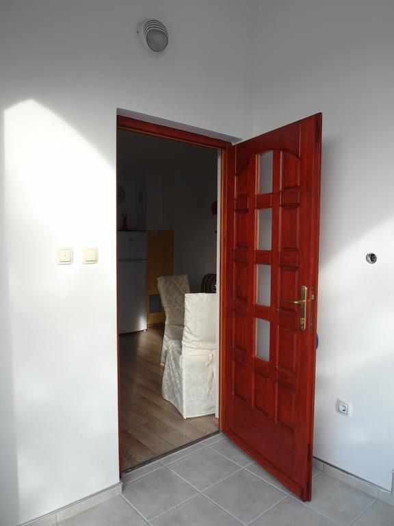 Apartment Antonio 希贝尼克 外观 照片