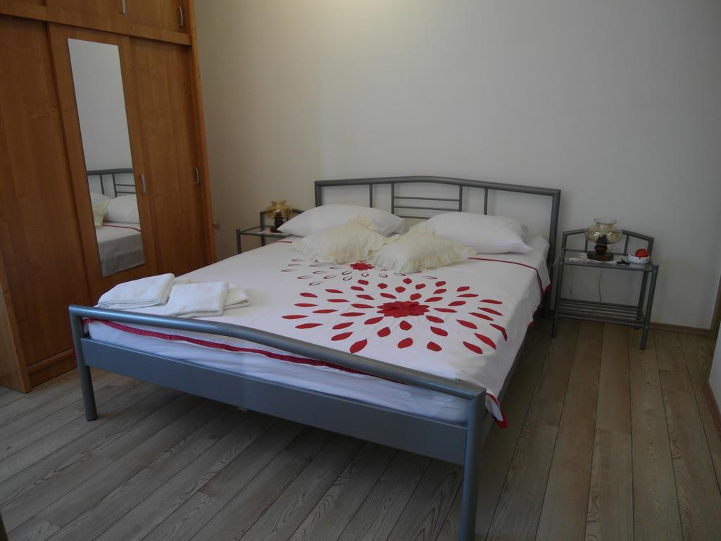 Apartment Antonio 希贝尼克 外观 照片